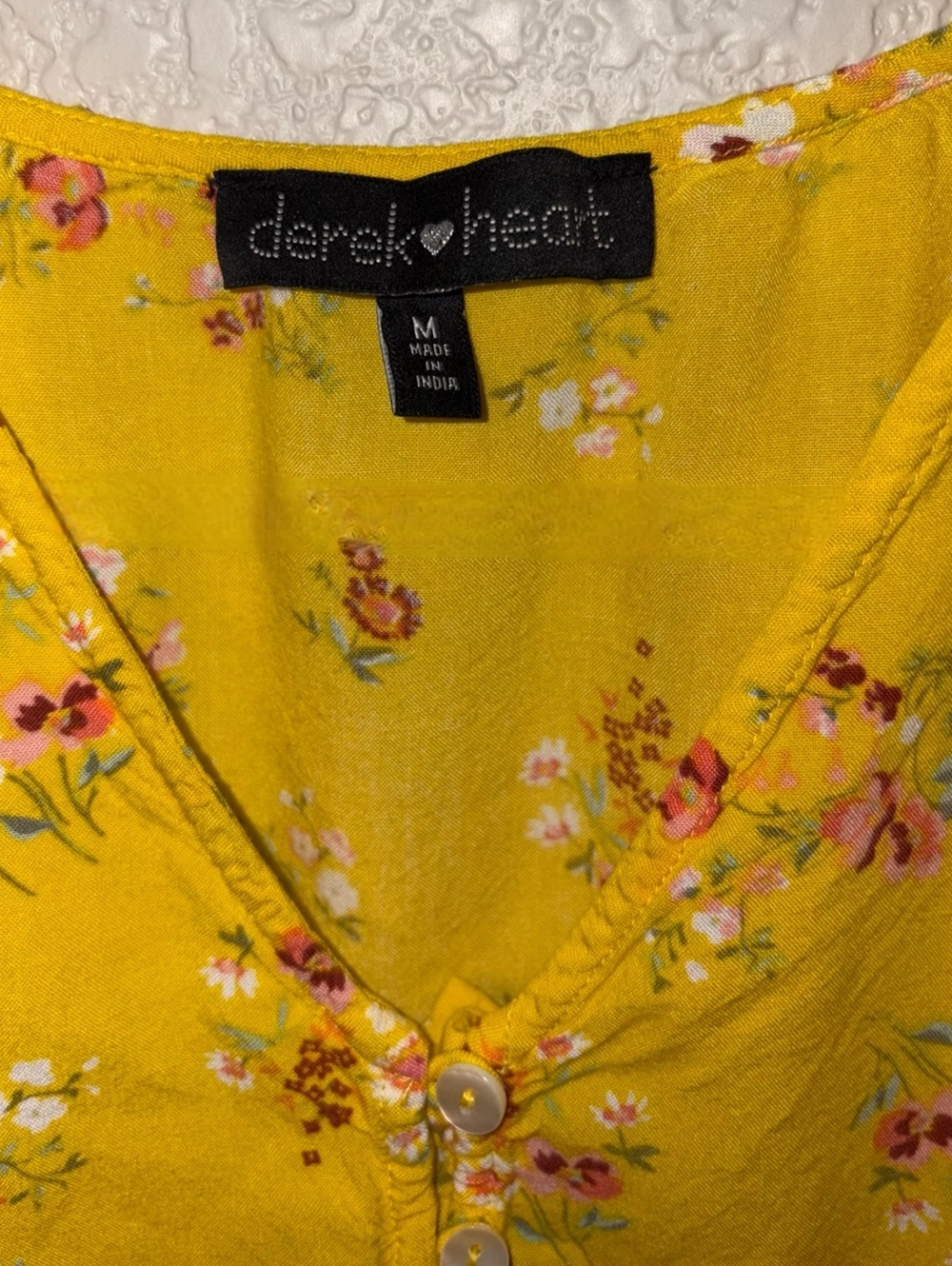 Derek Heart Yellow Floral Mock Button-Front Tie-Waist Peplum Top Med - Picture 3 of 5